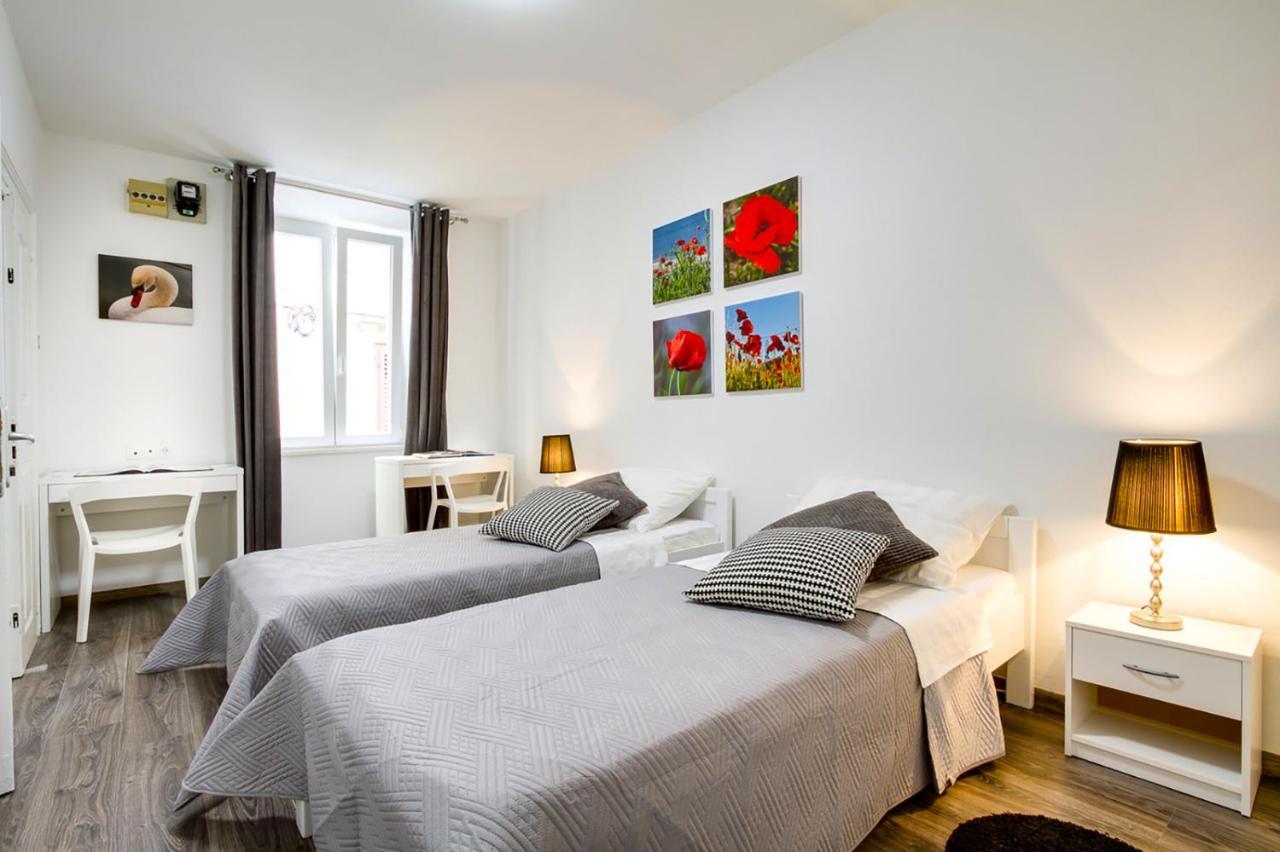 Divinity'S - Old Town Center Apartment ซาดาร์ ภายนอก รูปภาพ