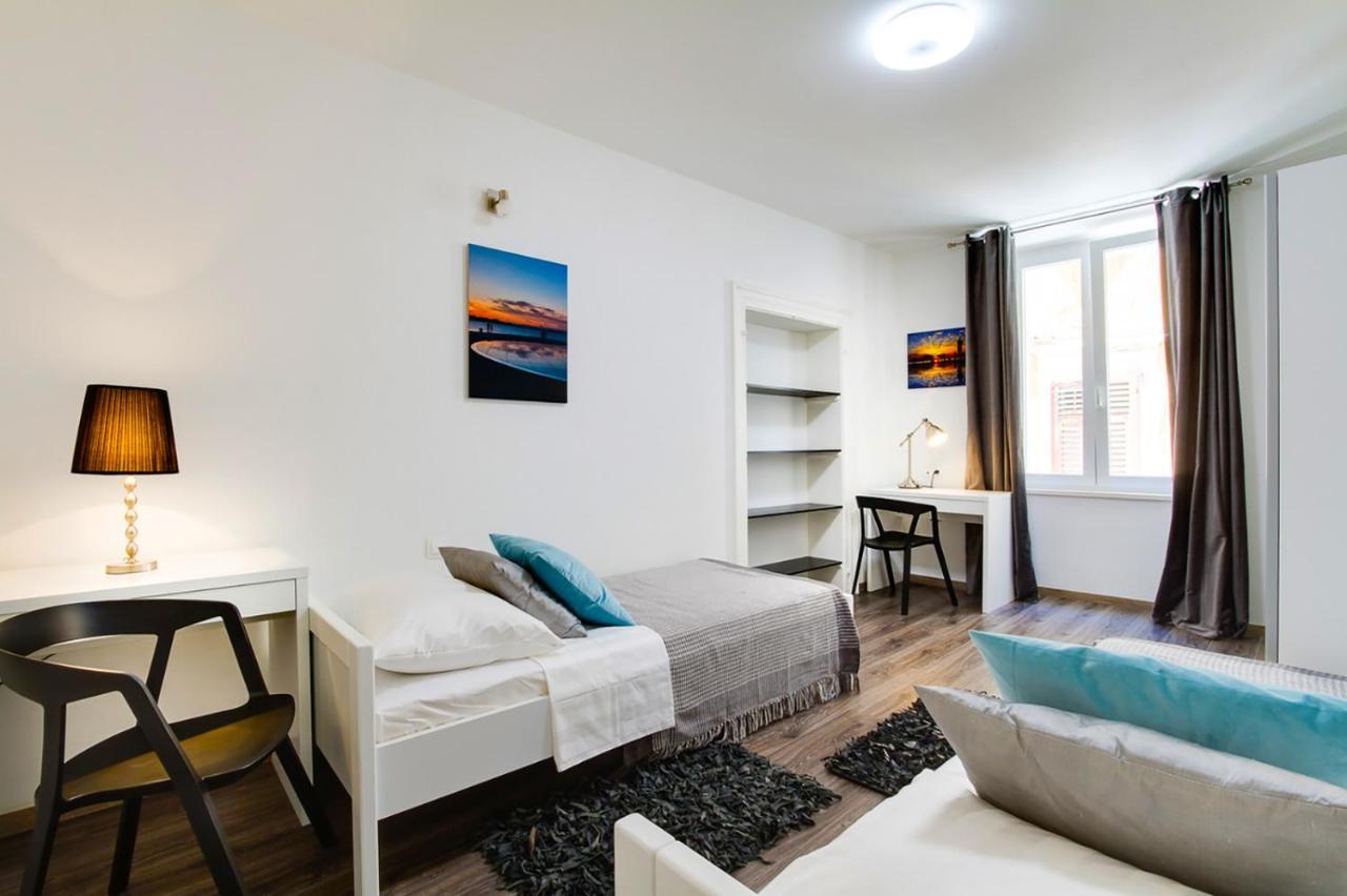Divinity'S - Old Town Center Apartment ซาดาร์ ภายนอก รูปภาพ
